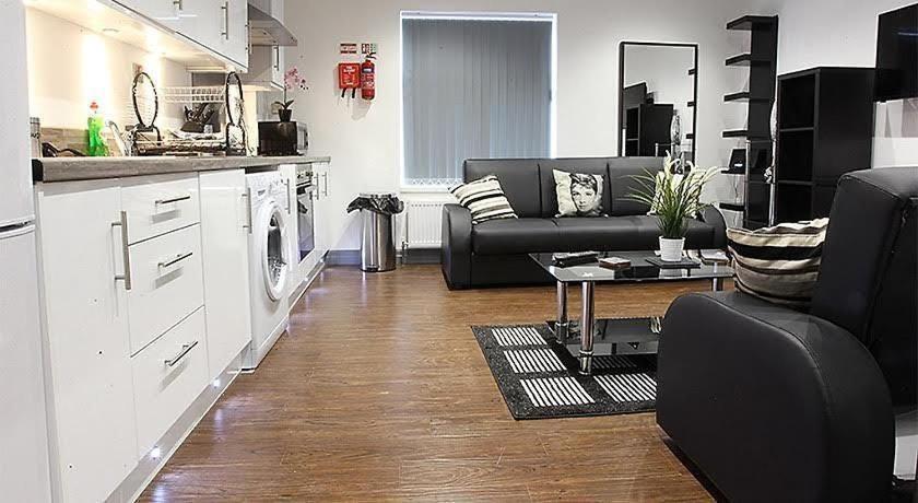 Lewis Apartment In The Heart Of The Northern Quarter Sleeps Up To 12 Manchester Exterior foto